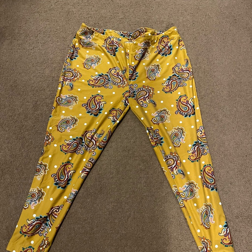 Terra & Sky Mustard Paisley Print Leggings
